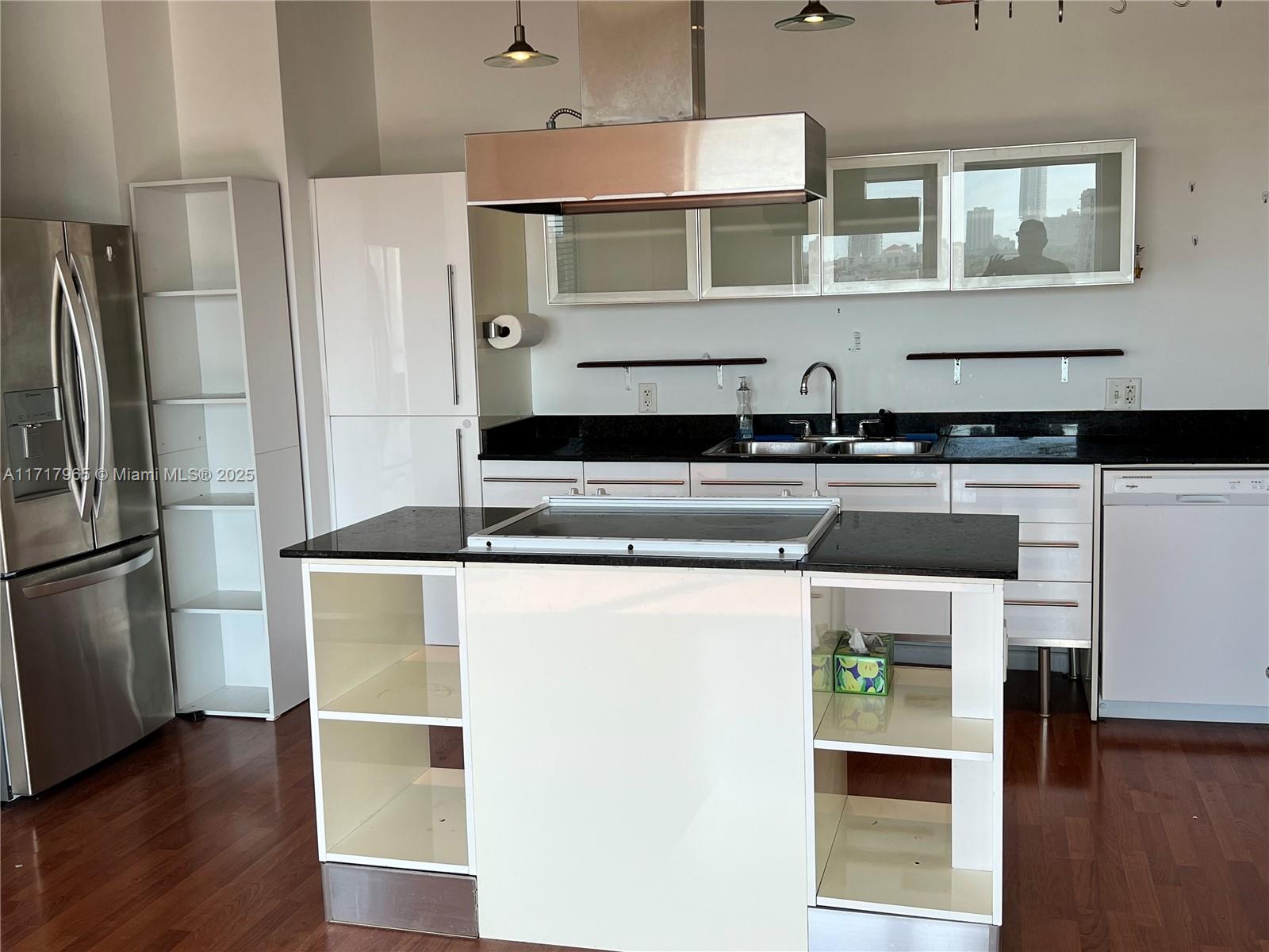 NEO CONDO - Residential