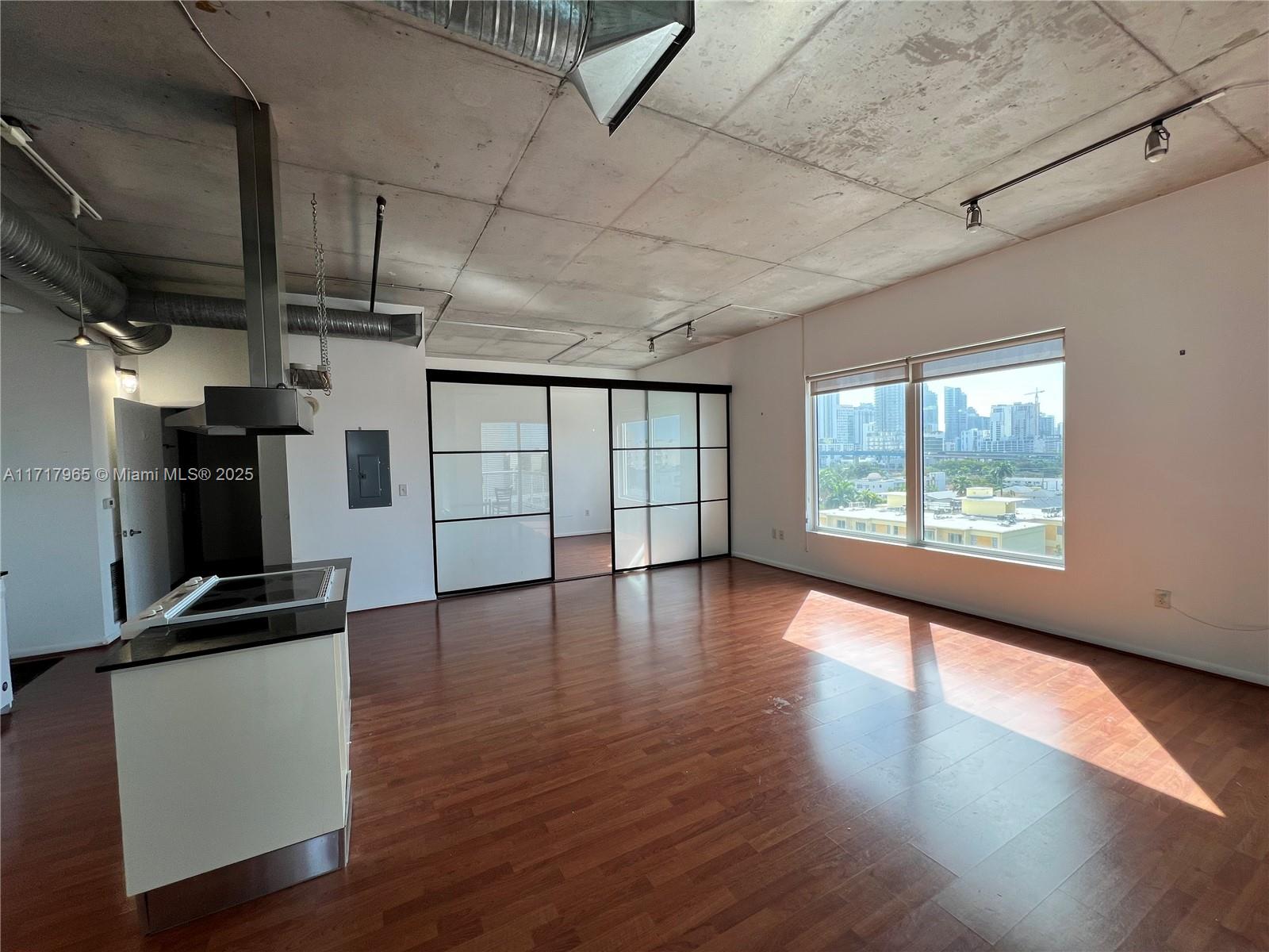 NEO CONDO - Residential