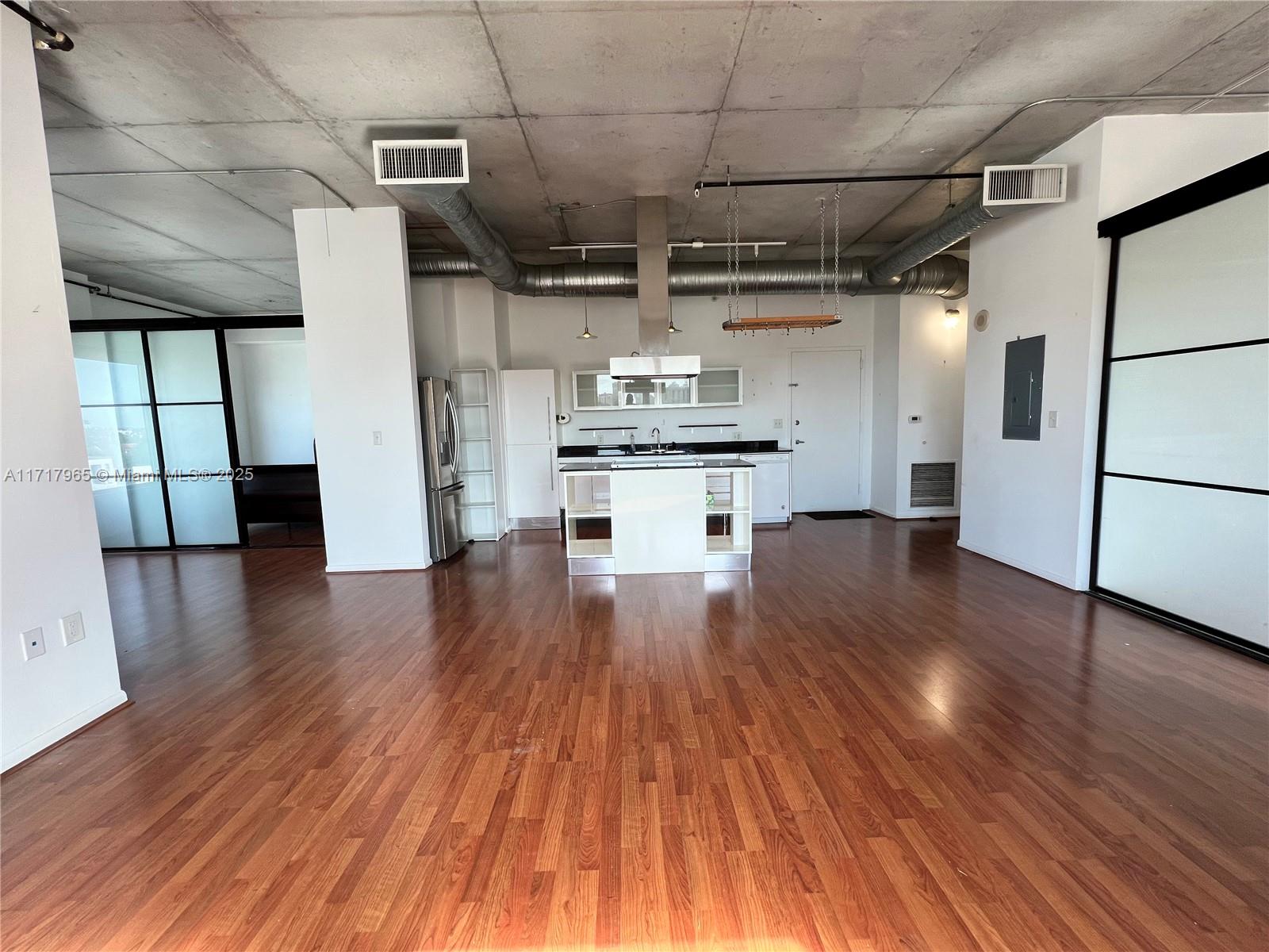 NEO CONDO - Residential