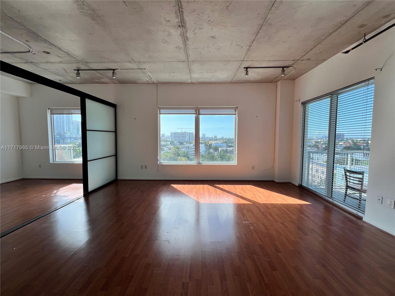 NEO CONDO - Residential