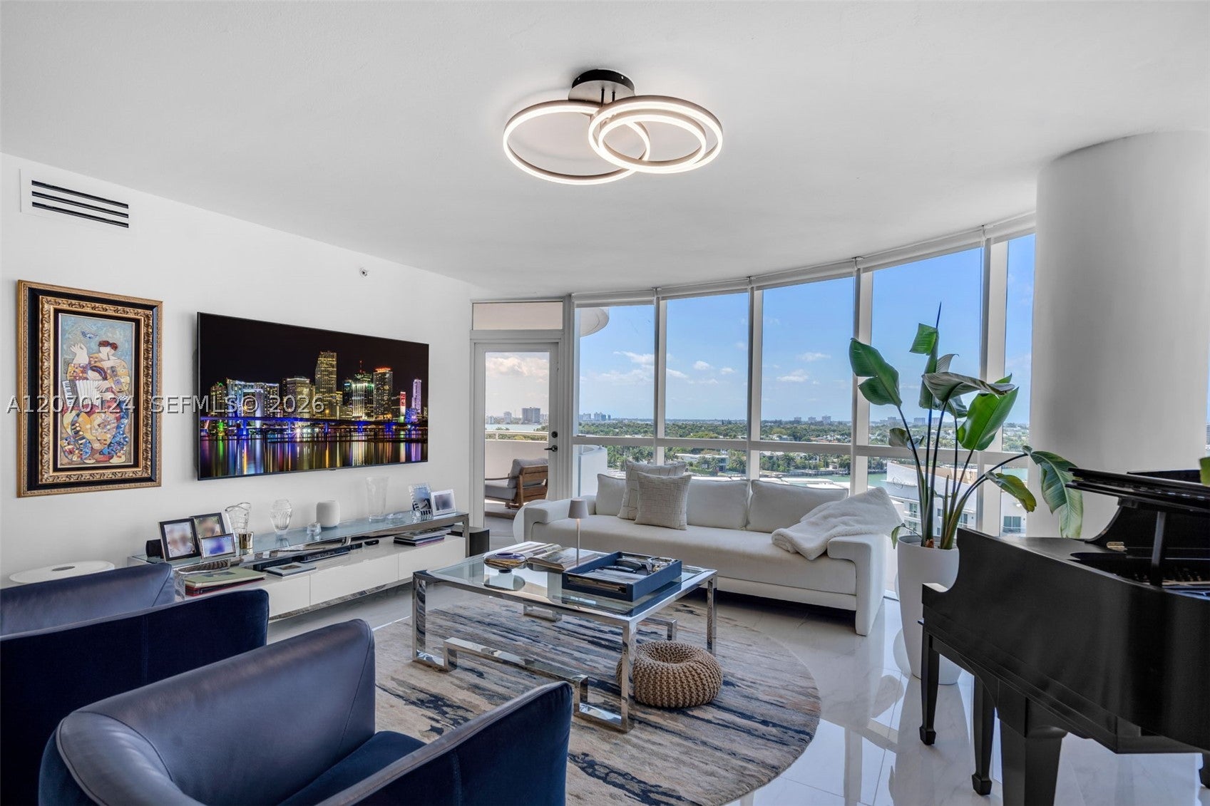 6301 Collins Ave 1207