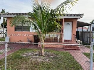 Photo 1 of 12 of 940 E 45th St house