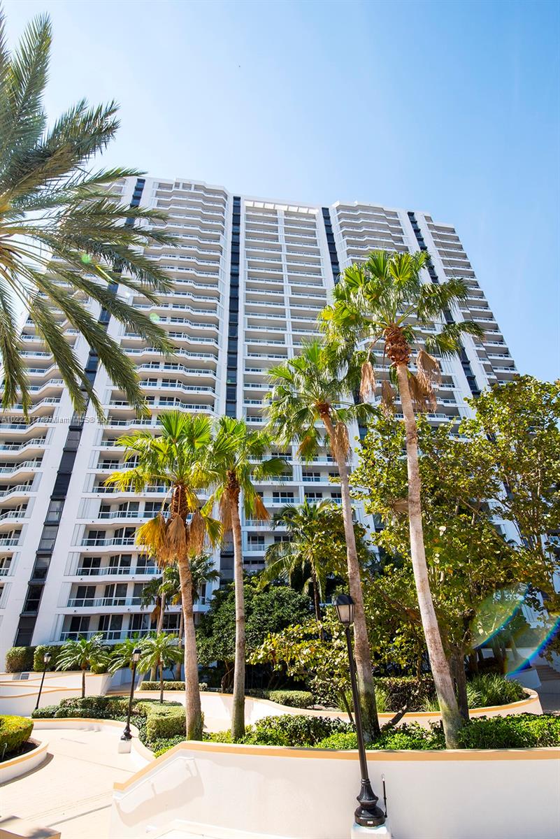 North Tower At The Point - Residential Lease