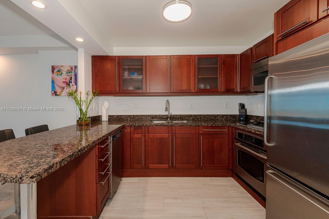 RONEY PALACE CONDO - Residential