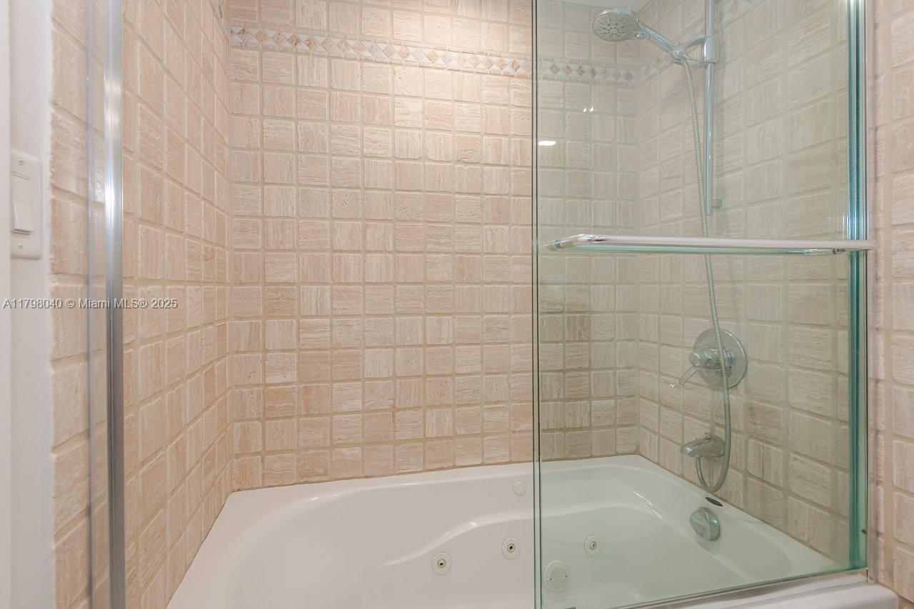 RONEY PALACE CONDO - Residential