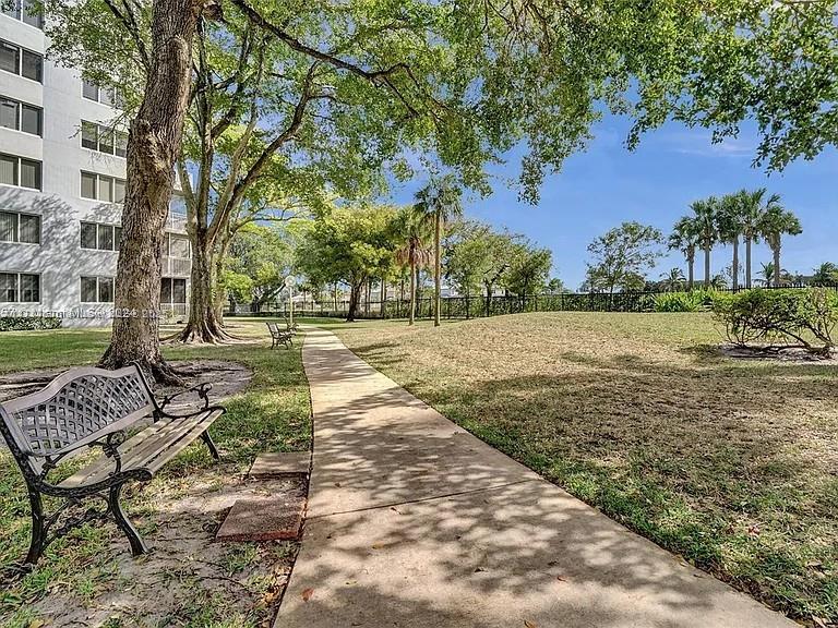 HILLCREST EAST NO 24 COND - Residential