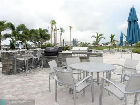 HILLCREST EAST NO 24 COND - Residential