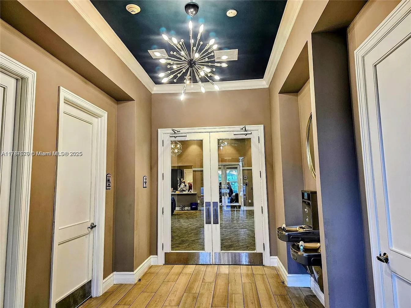HILLCREST EAST NO 24 COND - Residential
