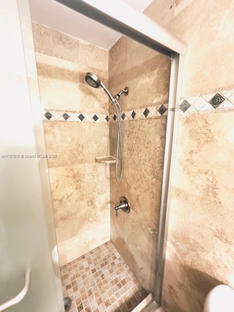 HILLCREST EAST NO 24 COND - Residential