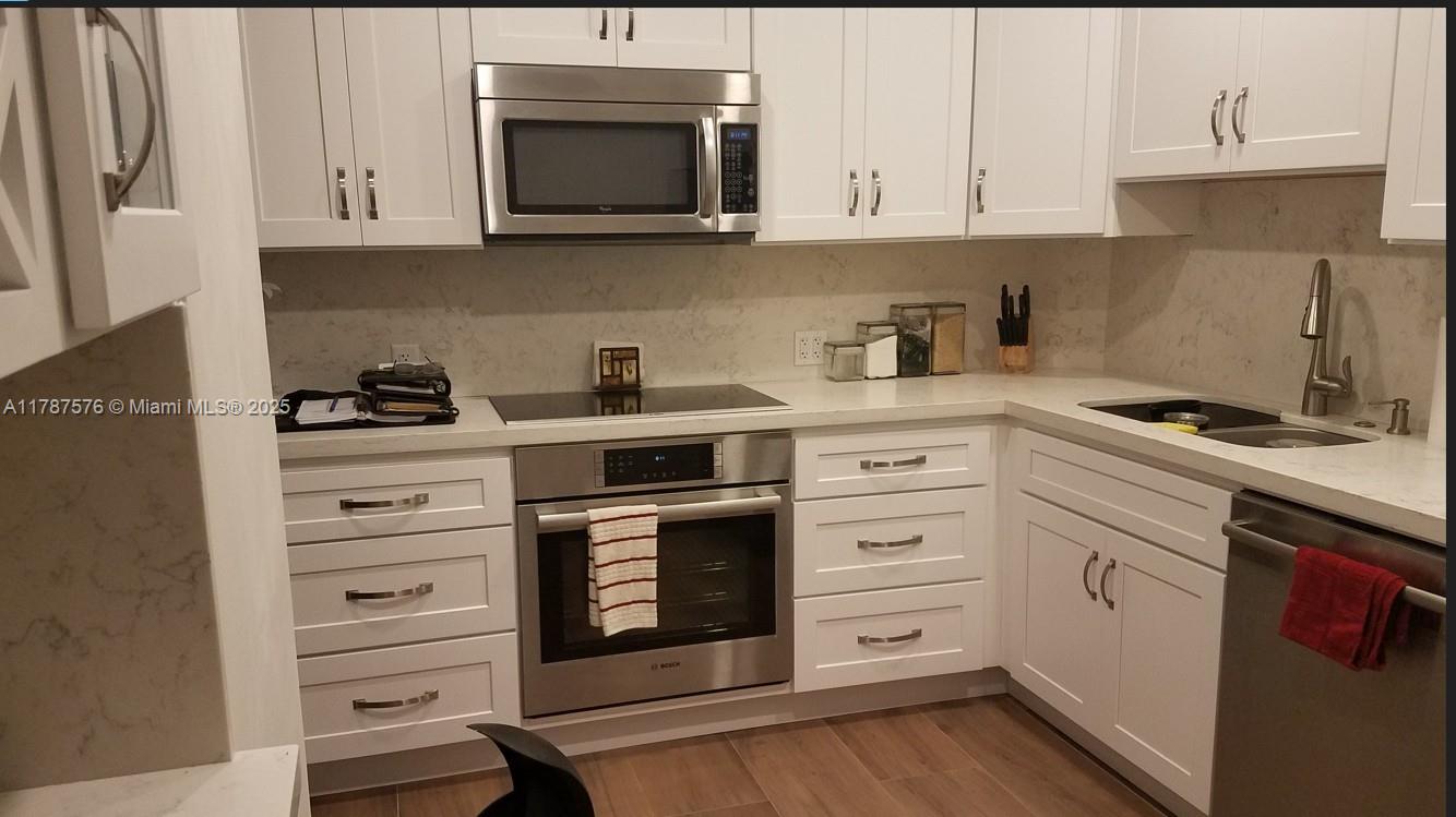 HILLCREST EAST NO 24 COND - Residential
