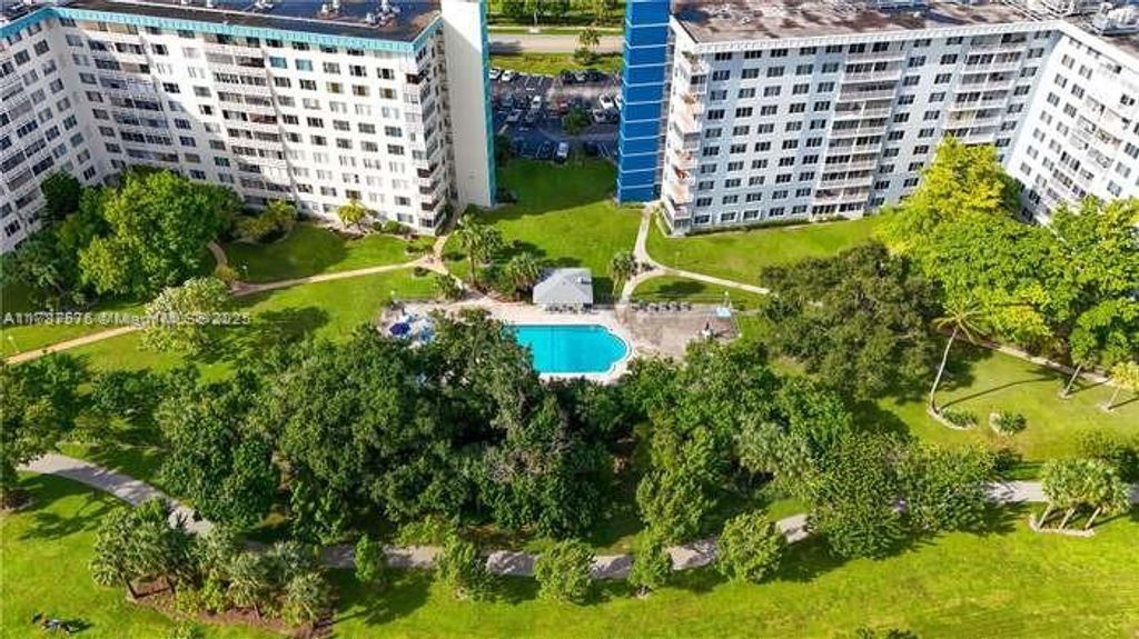 Photo of 4200 Hillcrest Dr #1017, Hollywood, FL 33021 (MLS # A11787576)