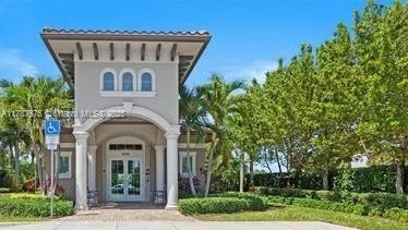 HILLCREST EAST NO 24 COND - Residential