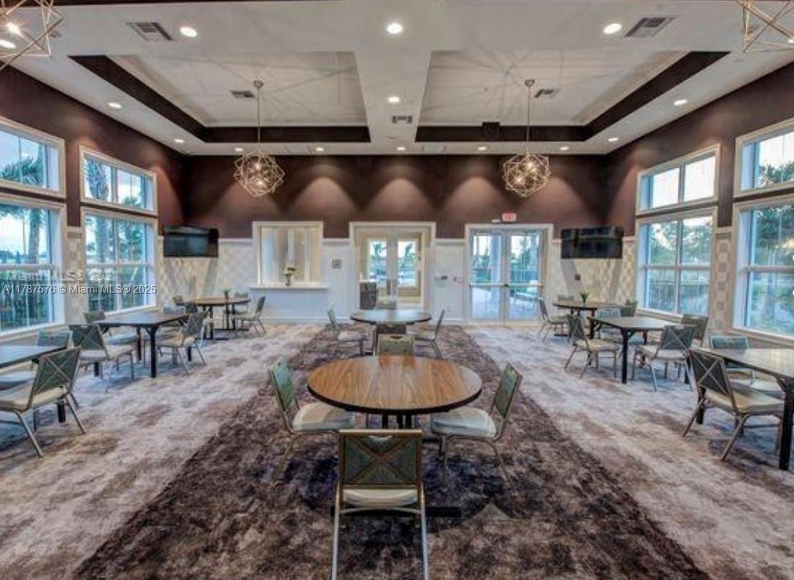 HILLCREST EAST NO 24 COND - Residential