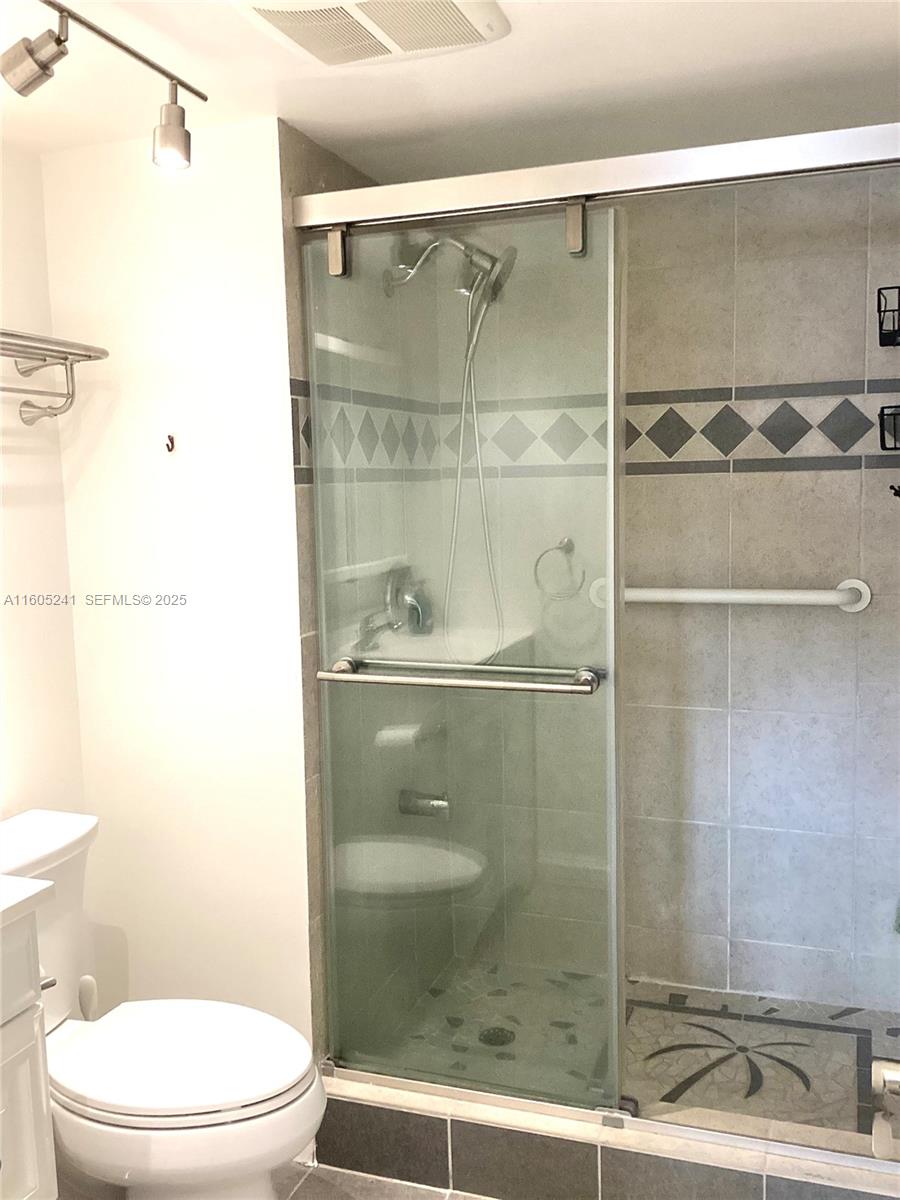 HOLLYBROOK GOLF AND TENNIS - Residential