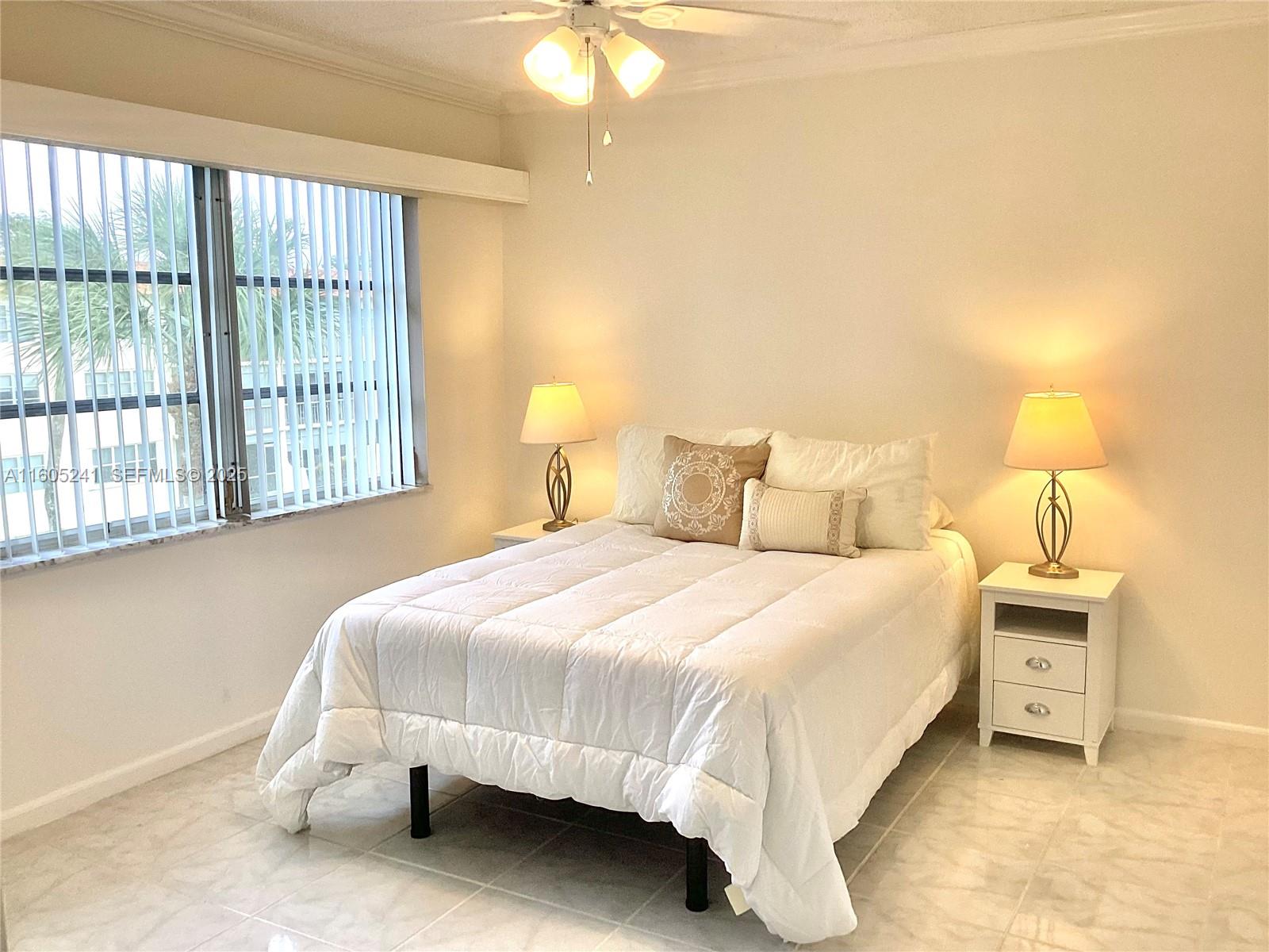 HOLLYBROOK GOLF AND TENNIS - Residential