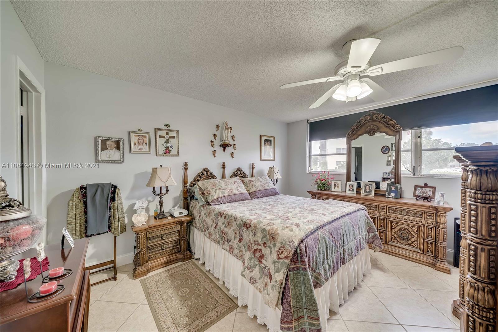 HOLLYBROOK GOLF & TENNIS - Residential