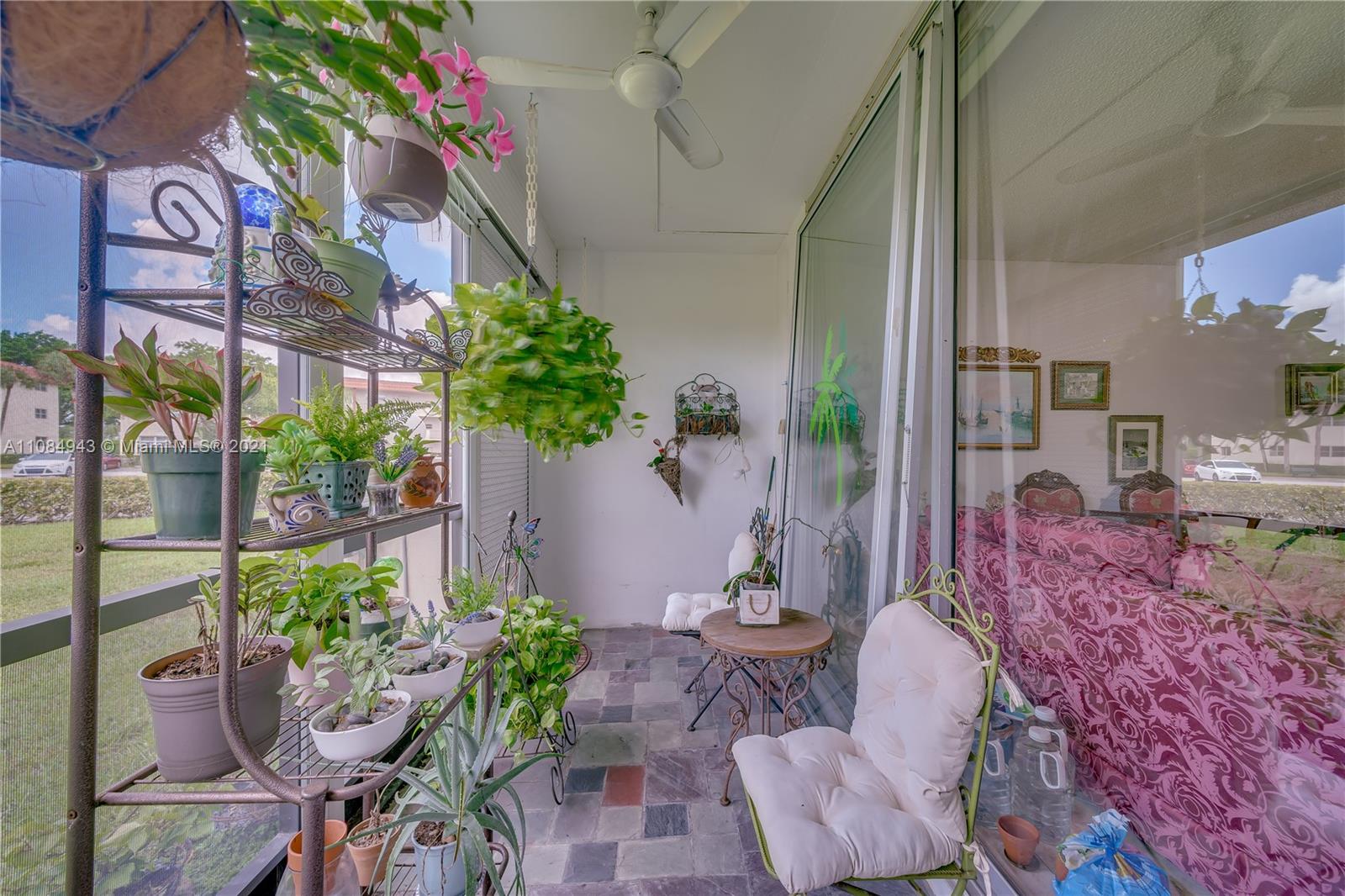 HOLLYBROOK GOLF & TENNIS - Residential