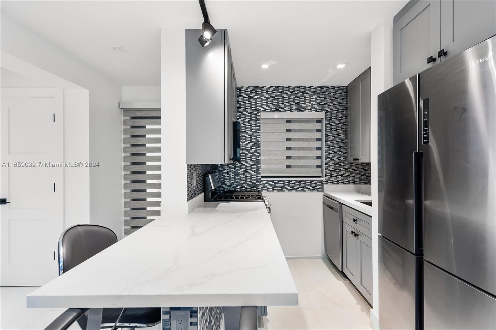 BEACH TERRACE RESORT COND - Residential