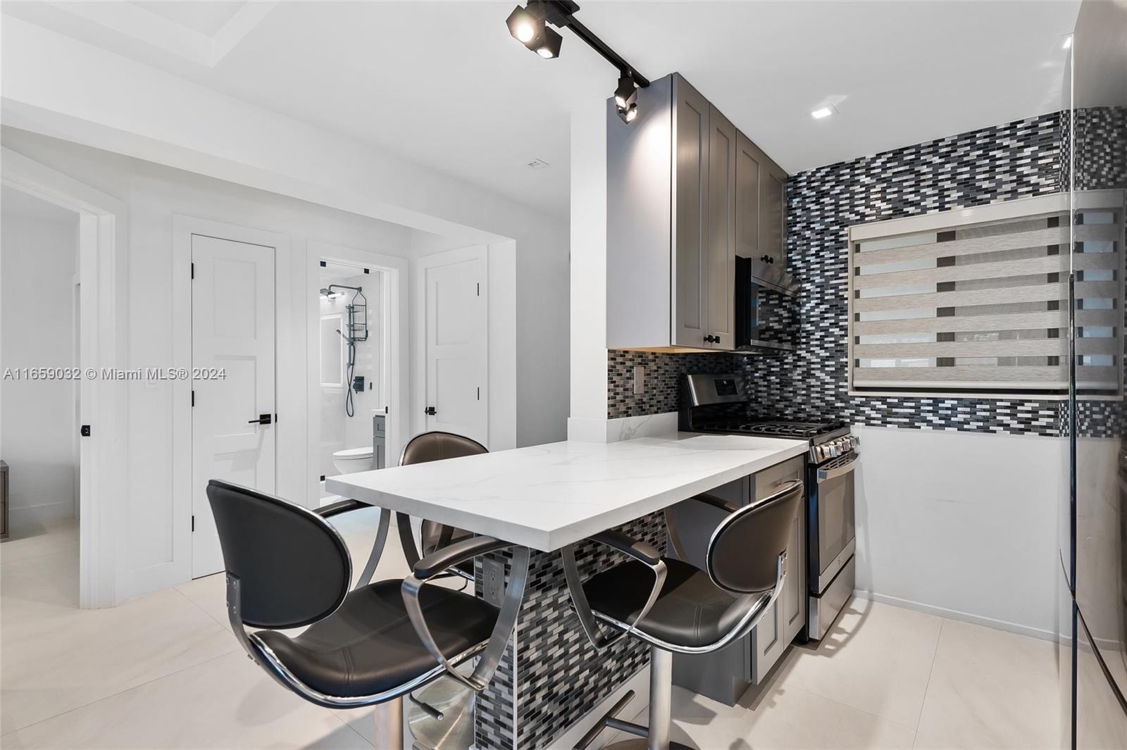 BEACH TERRACE RESORT COND - Residential