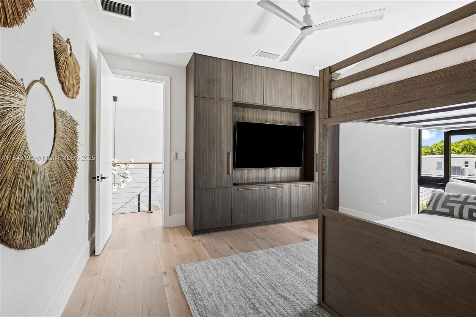 LA GORCE GOLF SUB - Residential