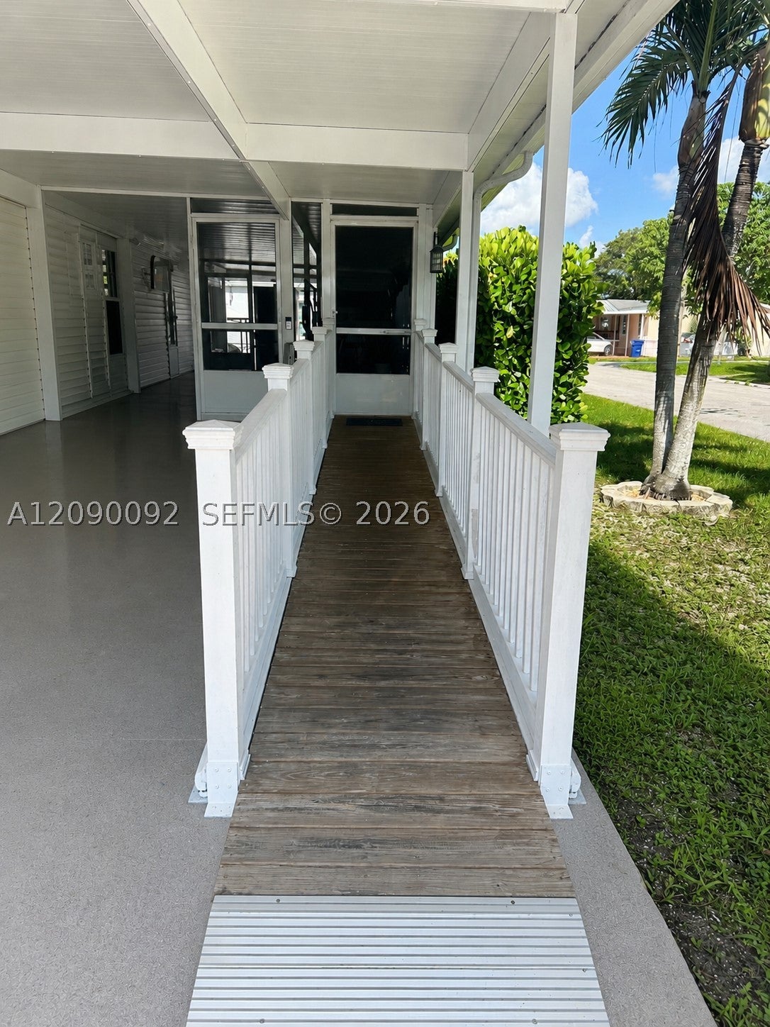 19800 SW 180th Ave. LOT 120, Miami, FL, 33187/$295,000 2 19800 SW 180th Ave. LOT 120