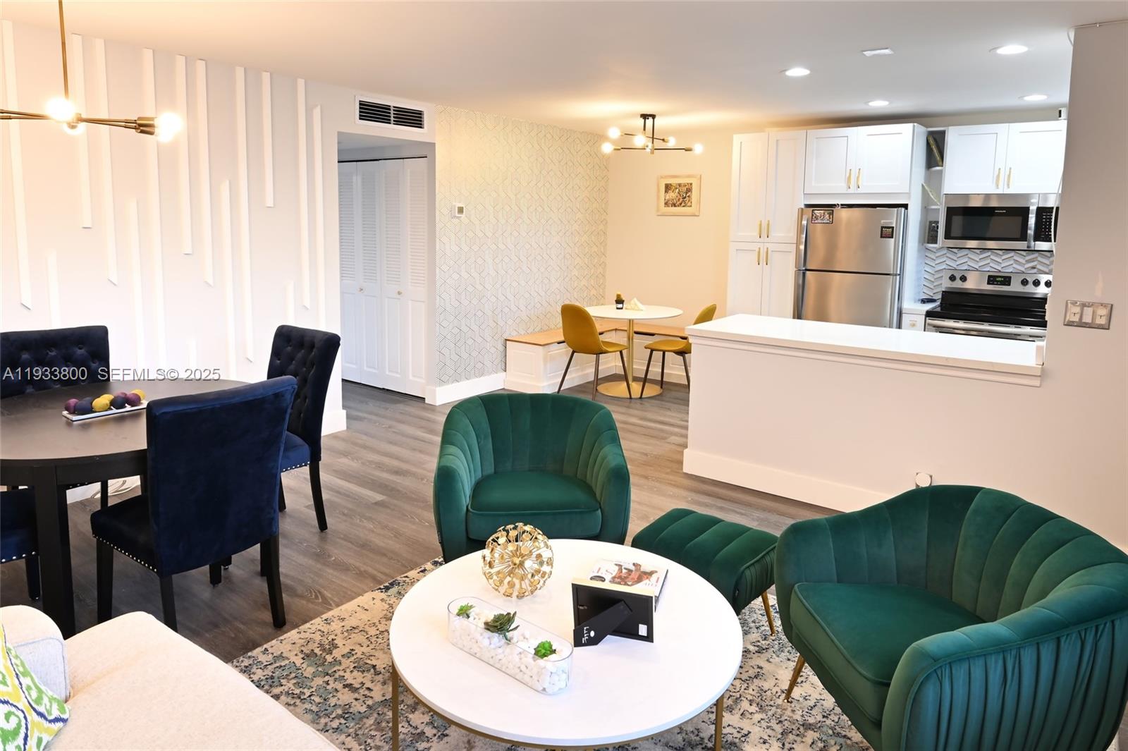 CASA LA QUINTA CONDO - Residential Lease