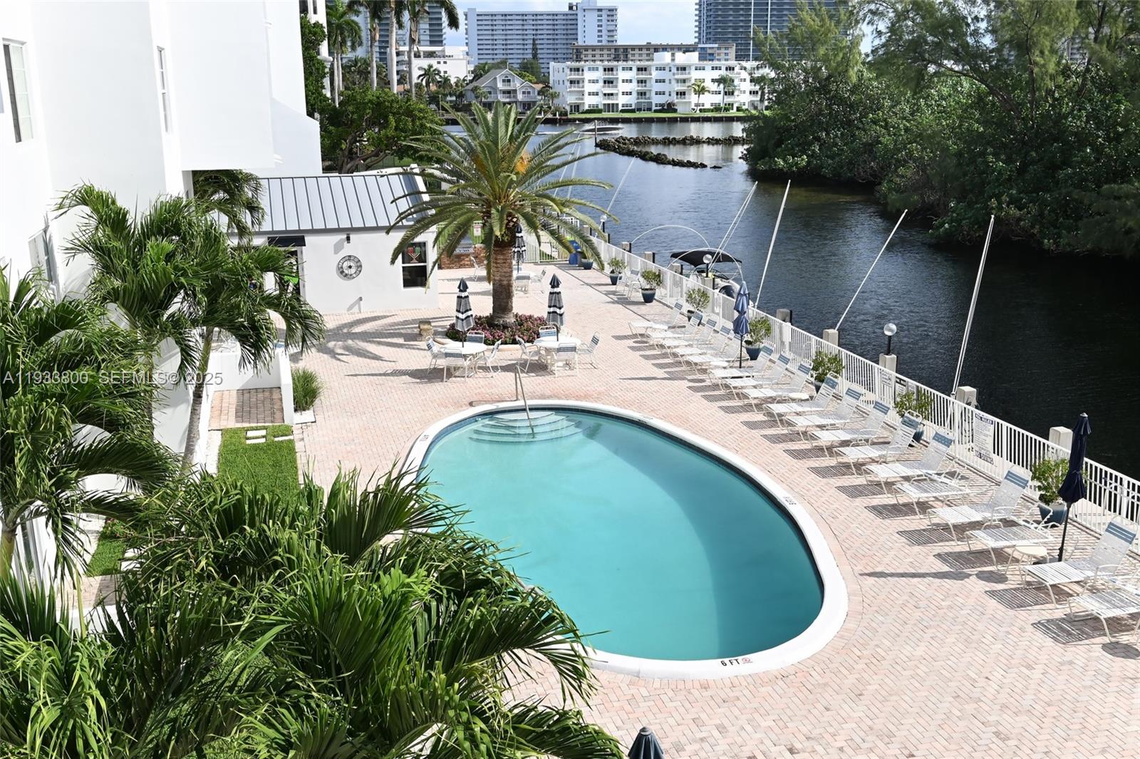 CASA LA QUINTA CONDO - Residential Lease