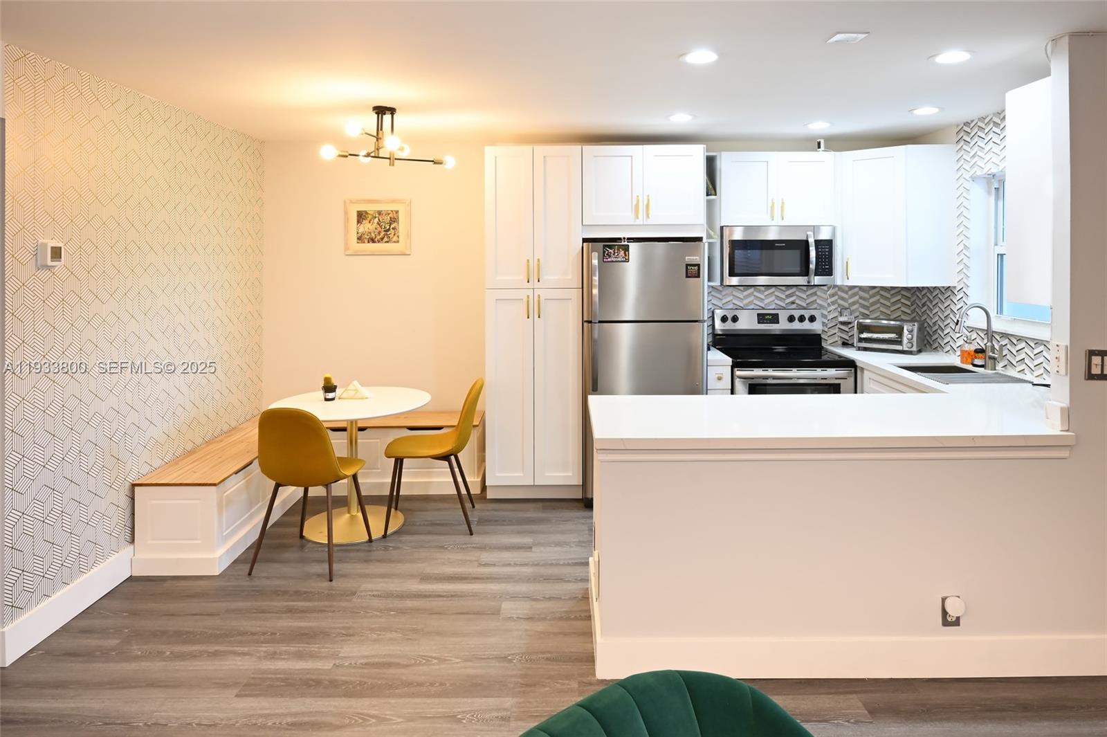 CASA LA QUINTA CONDO - Residential Lease