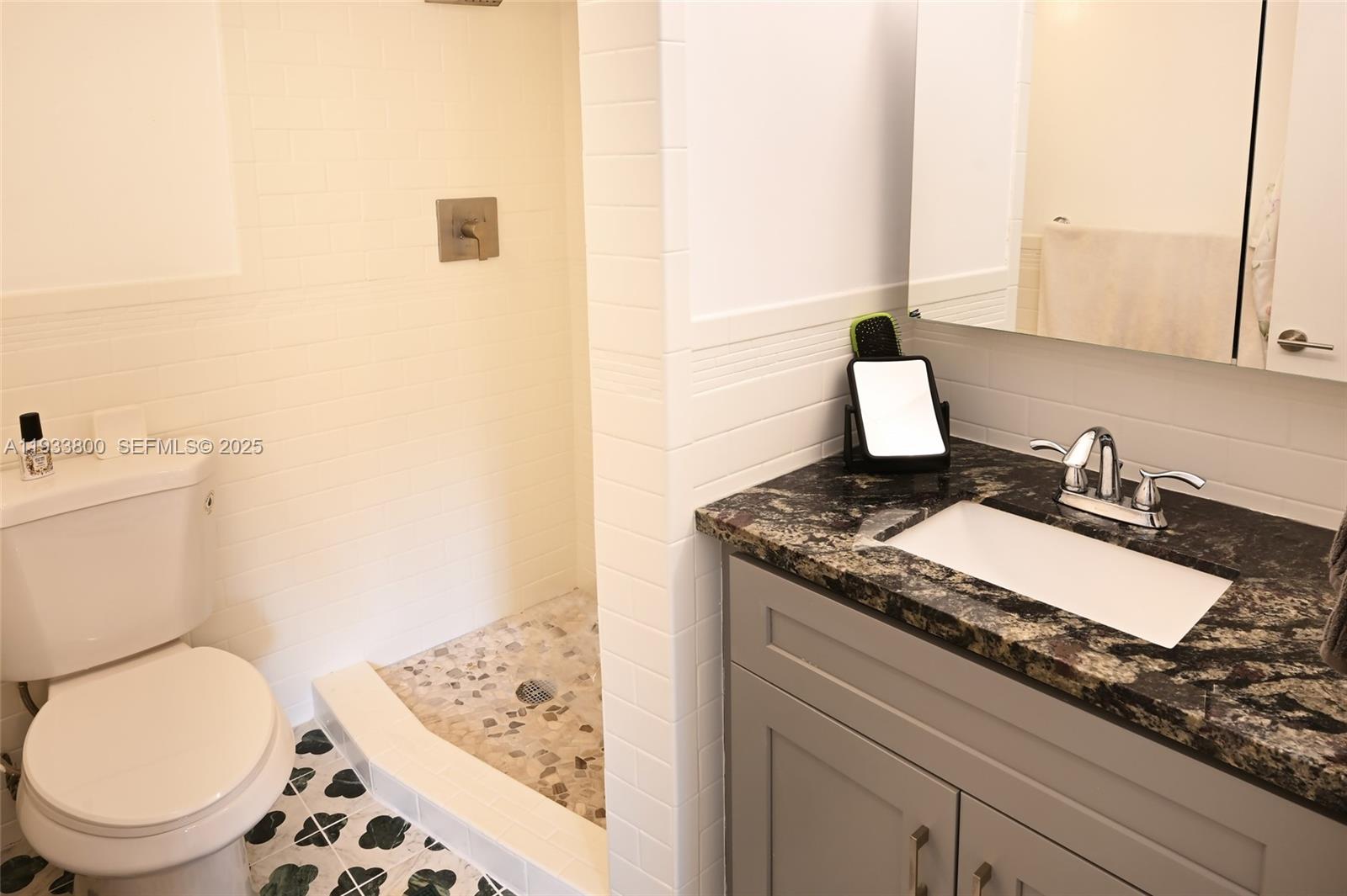 CASA LA QUINTA CONDO - Residential Lease