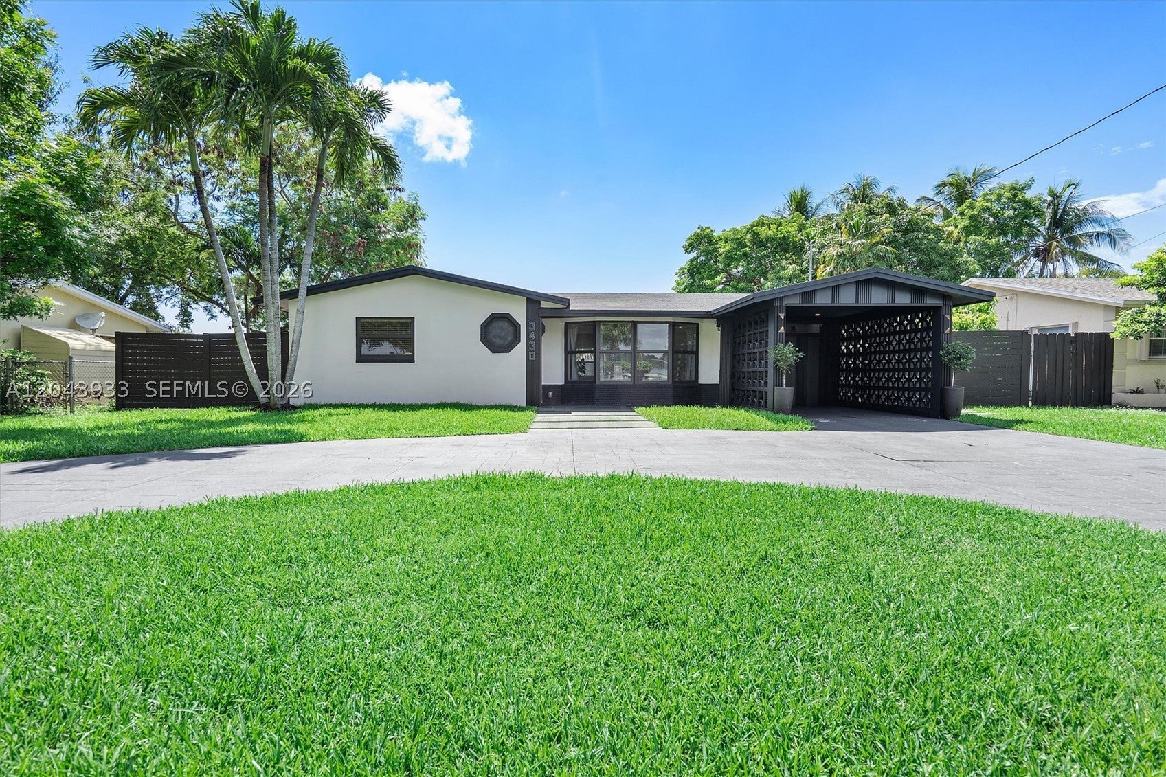 Photo 1 of 32 — 3430 NW 21st Ave 3430, Oakland Park, FL 33309