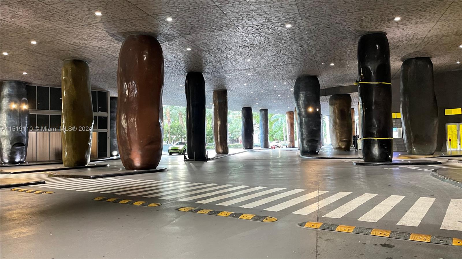 ICONBRICKELL CONDO NO 1 - Residential Lease