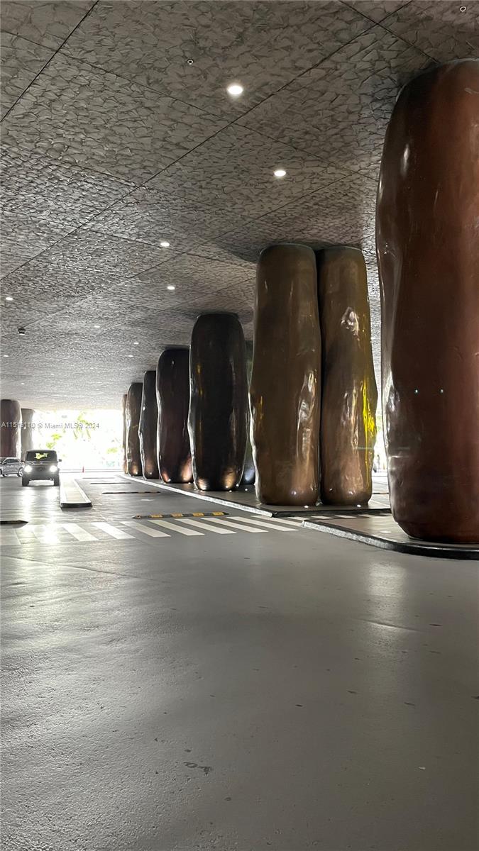 ICONBRICKELL CONDO NO 1 - Residential Lease