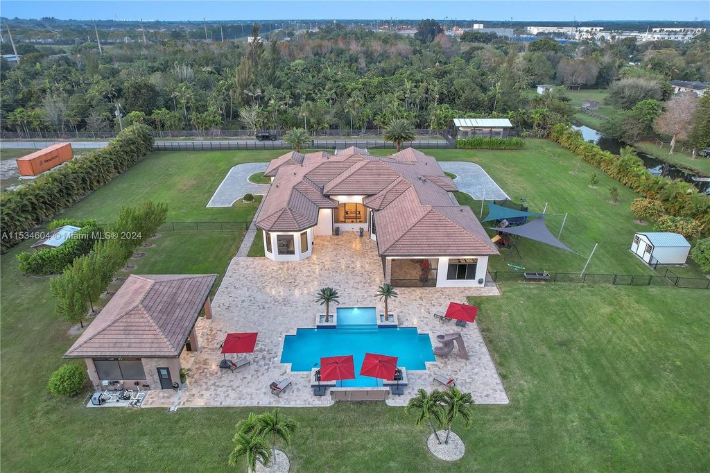 Photo of 18900 SW 49th St, Southwest Ranches, FL 33332 (MLS # A11534604)