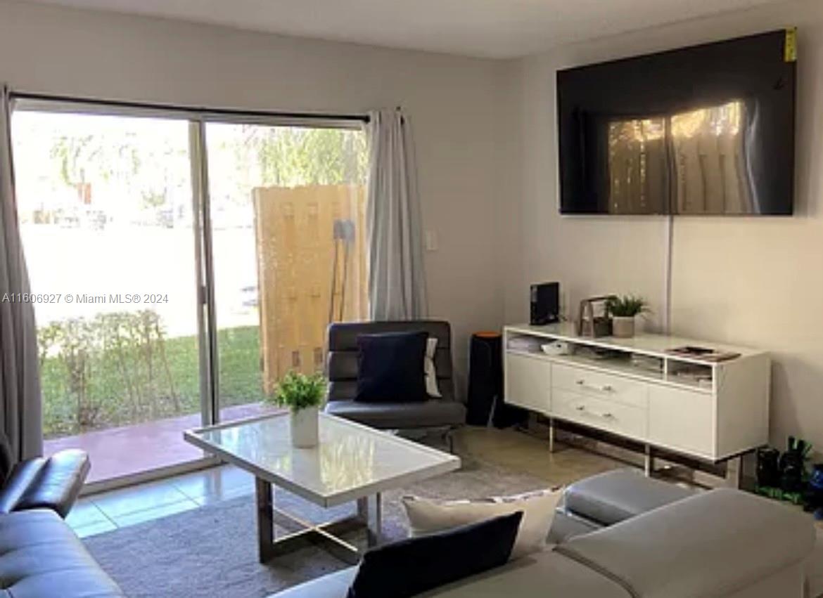 SORRENTO LAKES AT SUNRISE - Residential Lease
