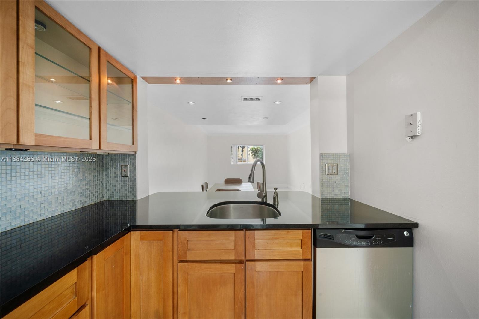 WATERVIEW CONDO - Residential Lease