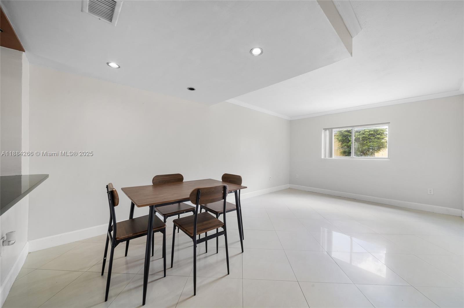 WATERVIEW CONDO - Residential Lease