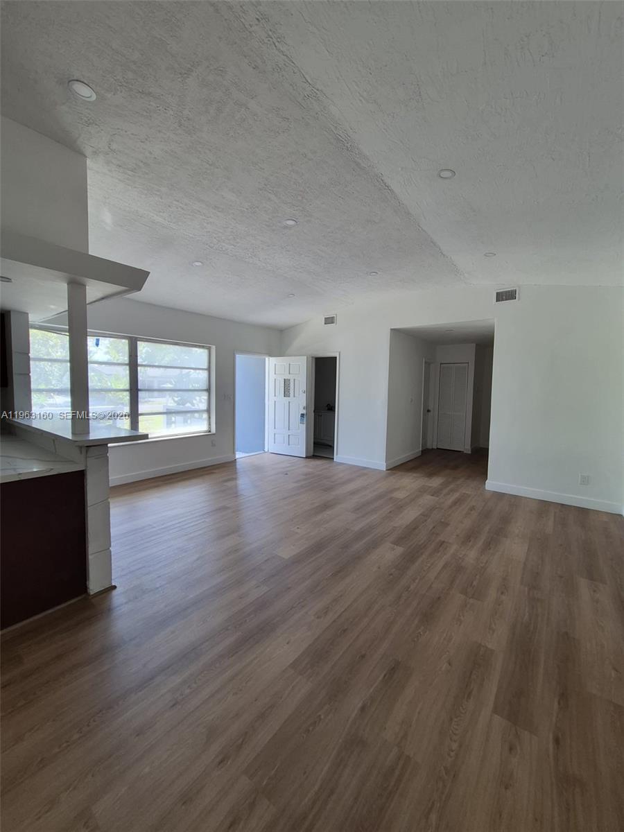 LAKE AIRE ESTATES - Residential