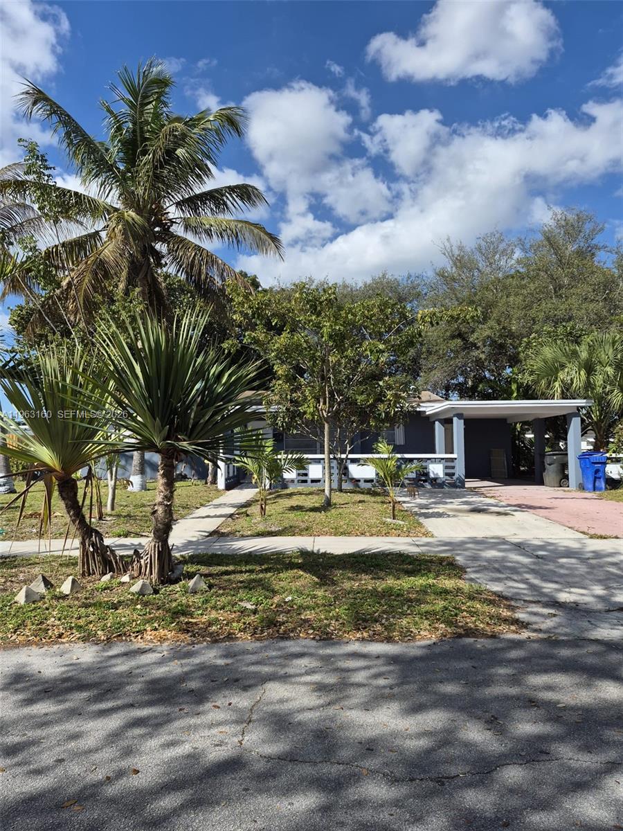 LAKE AIRE ESTATES - Residential