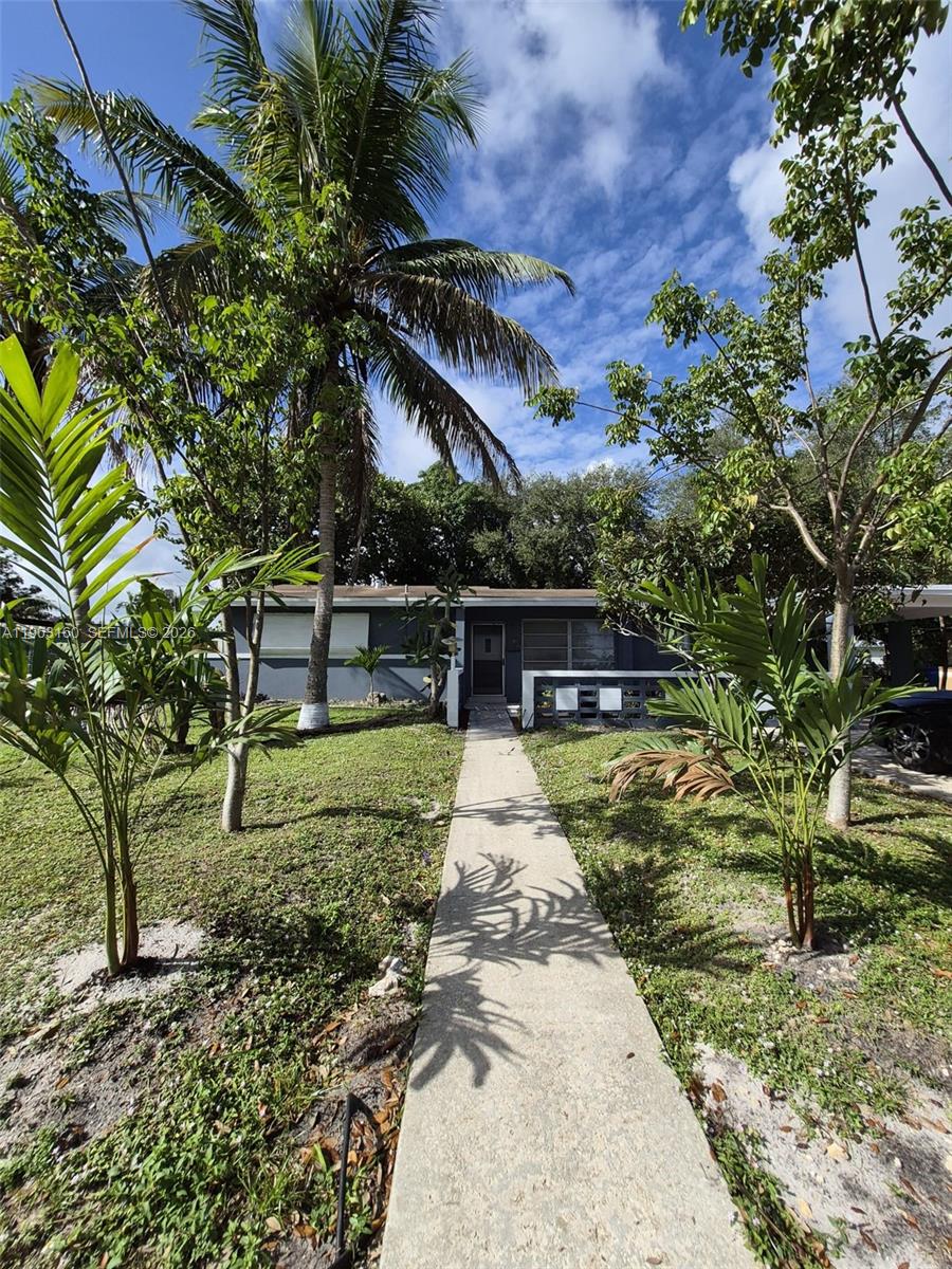 LAKE AIRE ESTATES - Residential