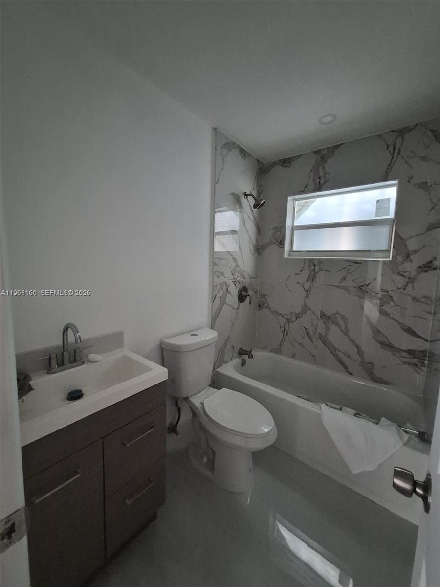 LAKE AIRE ESTATES - Residential