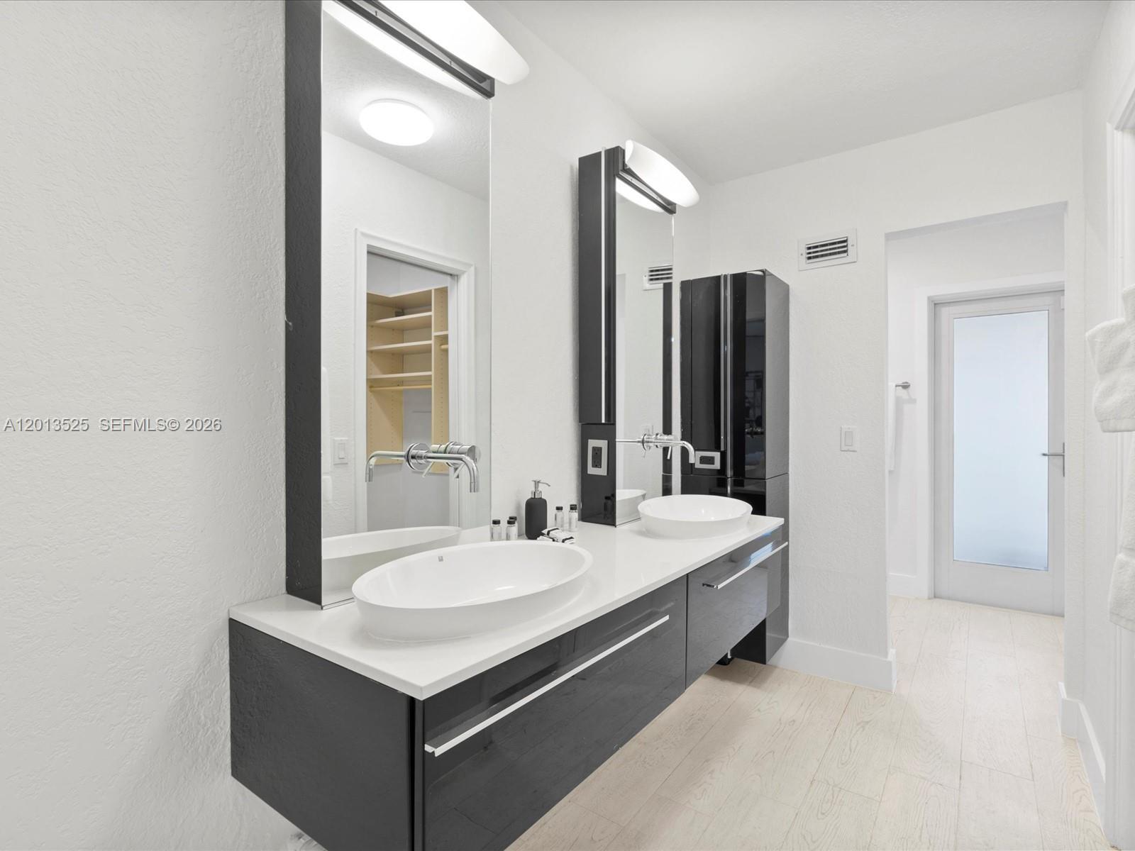 EMERALD HILLS - Residential