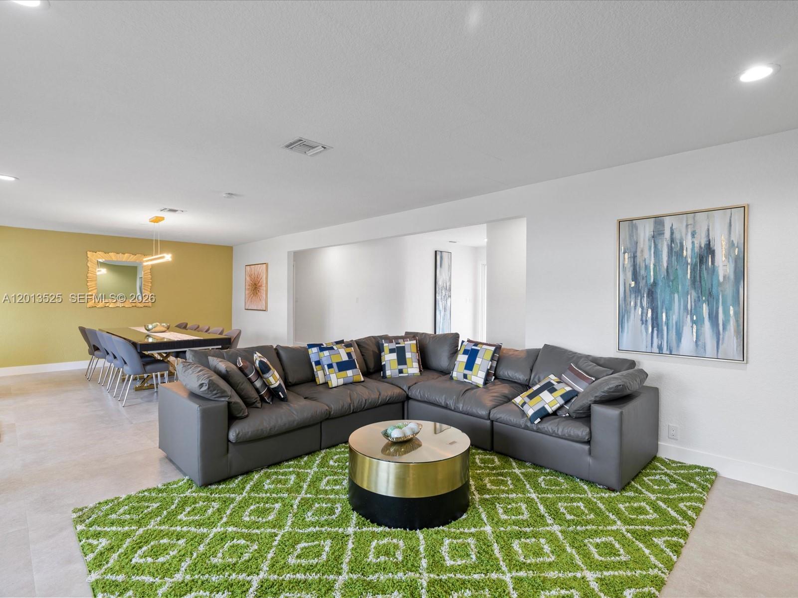 EMERALD HILLS - Residential