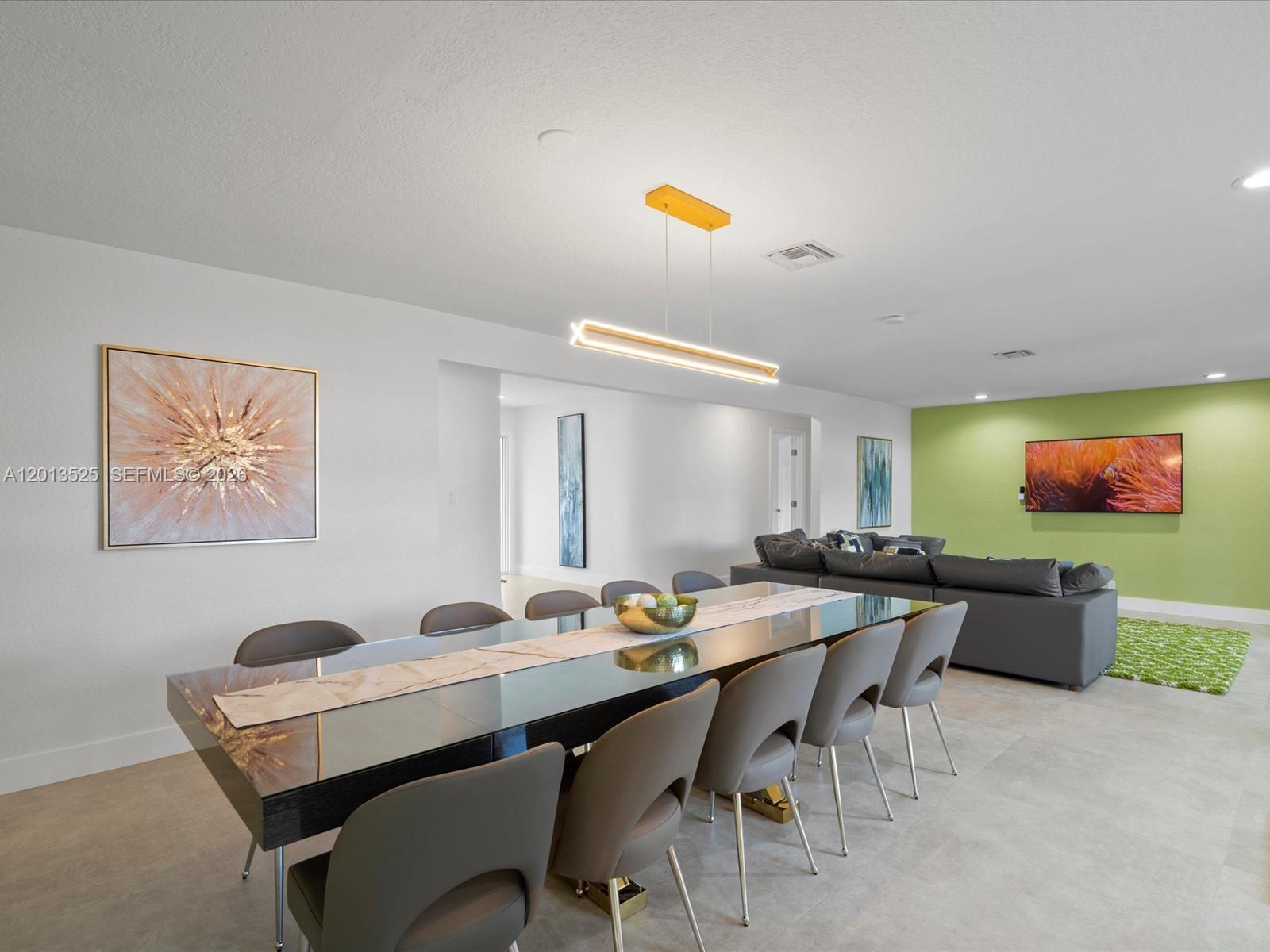 EMERALD HILLS - Residential