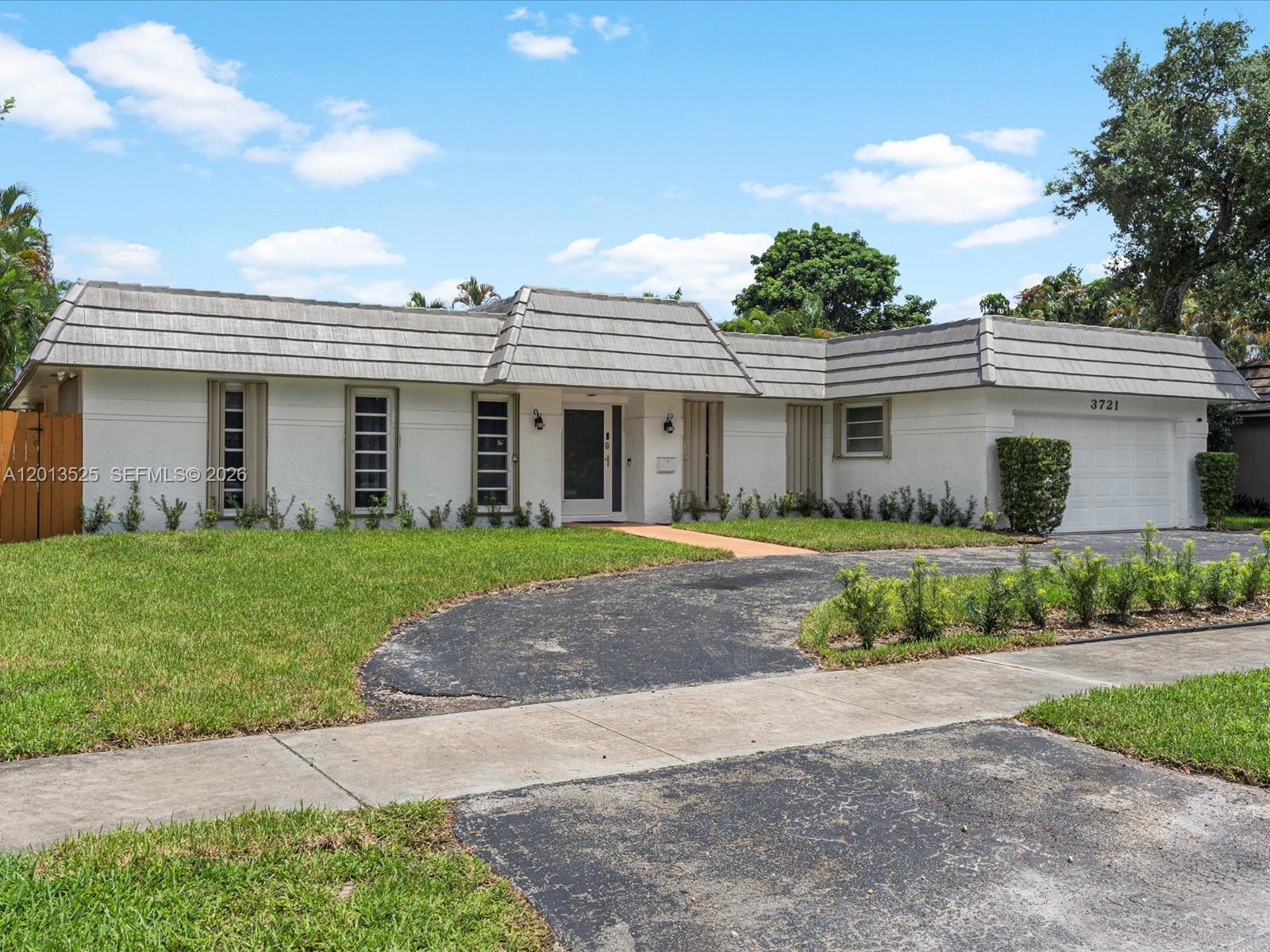 EMERALD HILLS - Residential