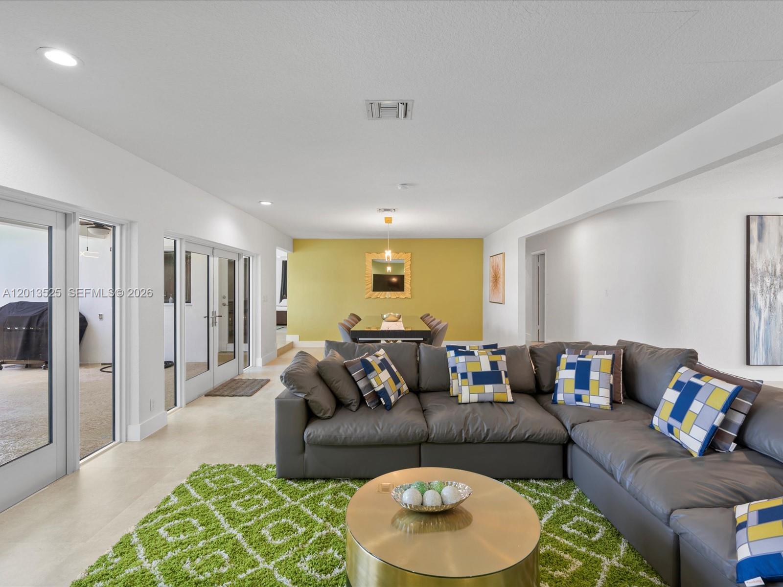 EMERALD HILLS - Residential