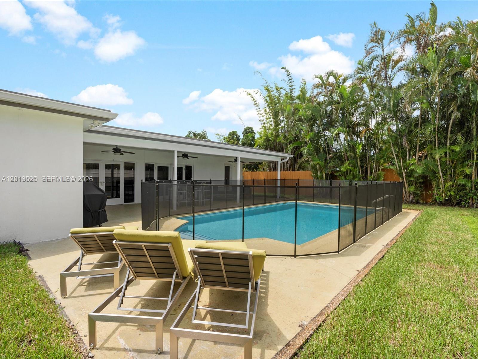 EMERALD HILLS - Residential