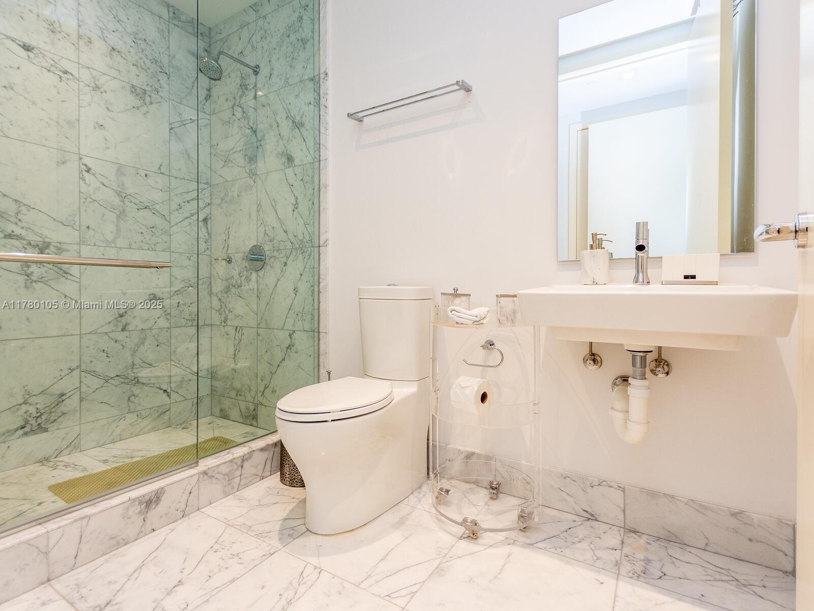 JADE SIGNATURE CONDO - Residential Lease