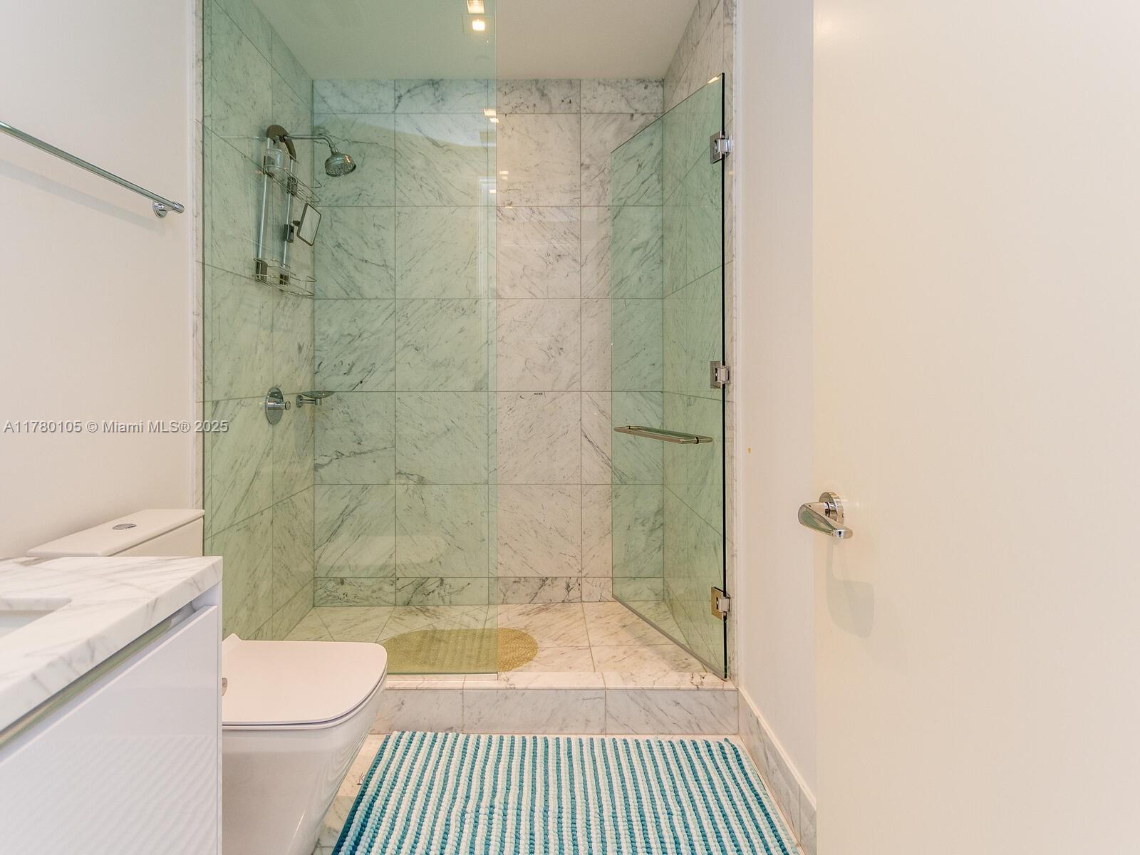 JADE SIGNATURE CONDO - Residential Lease