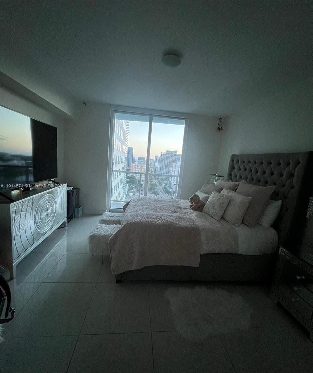 LATITUDE ON THE RIVER CON - Residential Lease