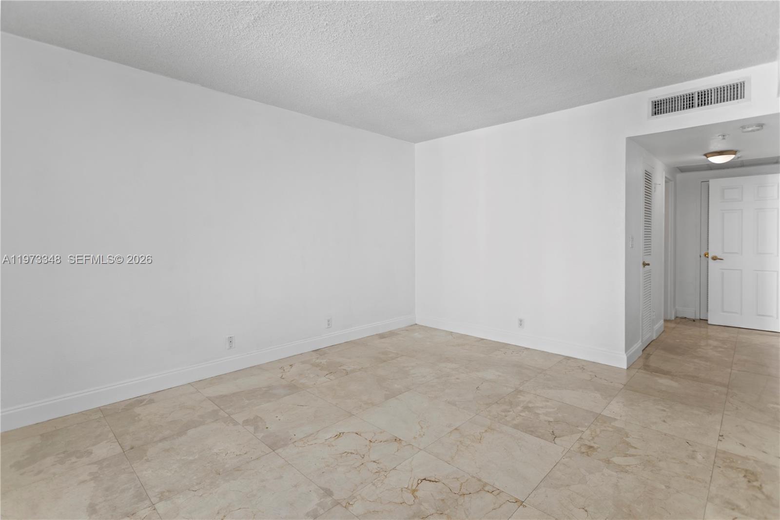 WAVE CONDO - Residential